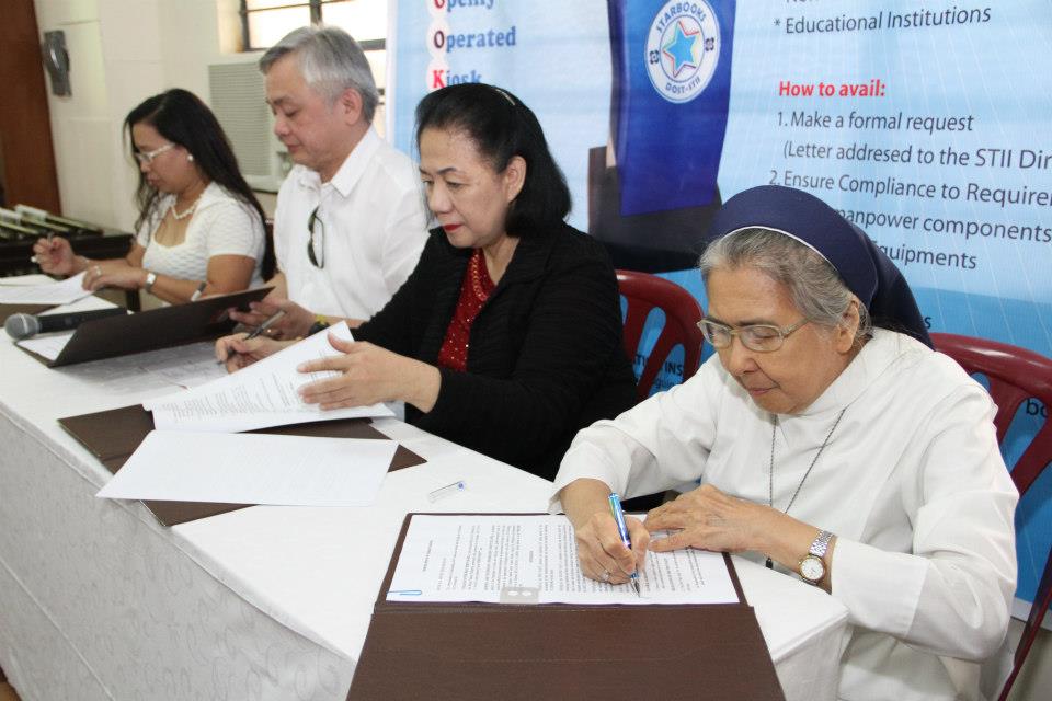 Signing of MOU and Launching of STARBOOKS @CHSM photo 5