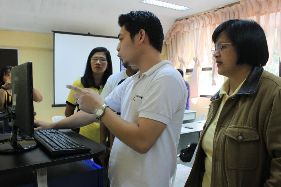 Orientation/Training, MOU Signing, Awarding and Launching of STARBOOKS at DOST-CAR - March 19, 2013 photo 15