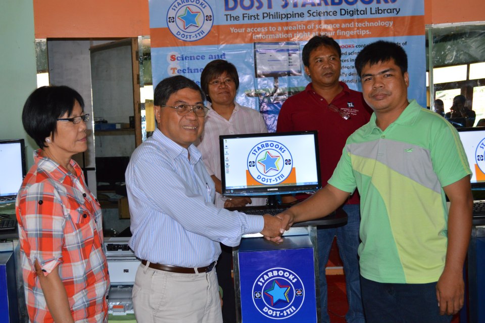 Orientation/Training, MOU Signing, Awarding and Launching of STARBOOKS - April 24, 2013 photo 4