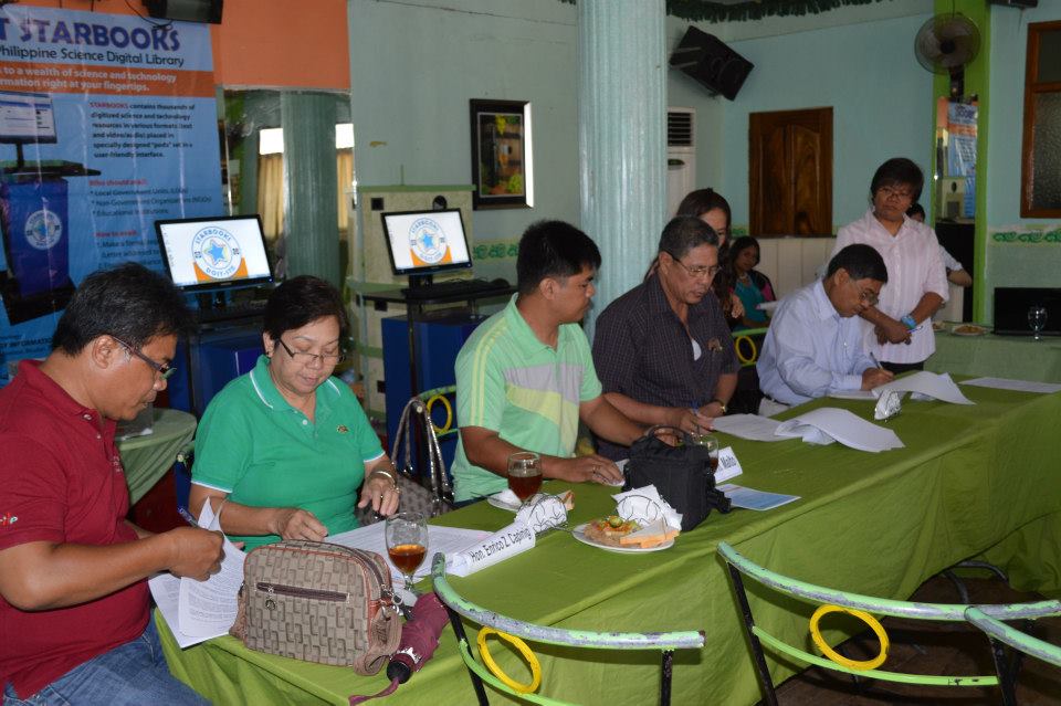 Orientation/Training, MOU Signing, Awarding and Launching of STARBOOKS - April 24, 2013 photo 31