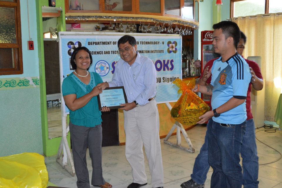 Orientation/Training, MOU Signing, Awarding and Launching of STARBOOKS - April 24, 2013 photo 58